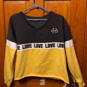 Long sleeve cropped tee